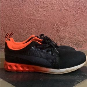 These are puma Carson 3D shoes